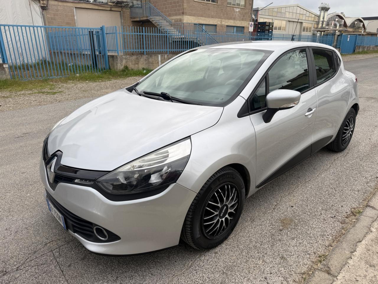 Renault Clio 1.2 75CV 5 porte Wave