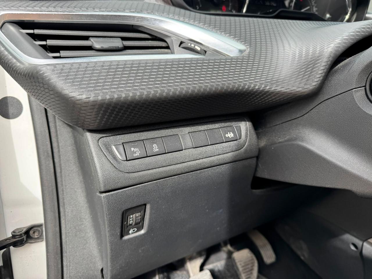 Peugeot 2008 1.2 VTi 82CV Active