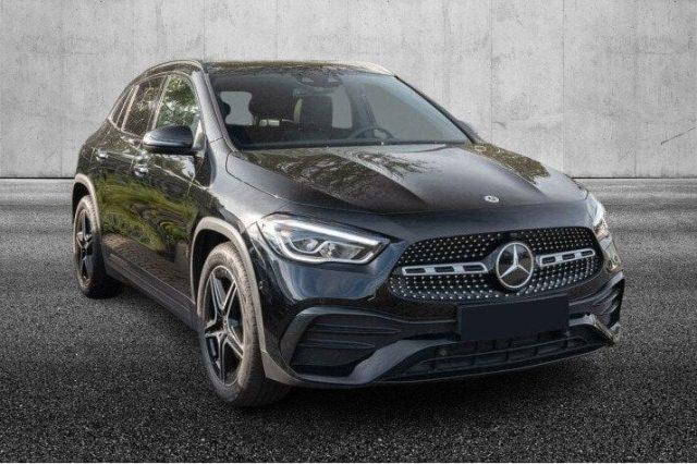 MERCEDES-BENZ GLA 180 d Automatic Premium