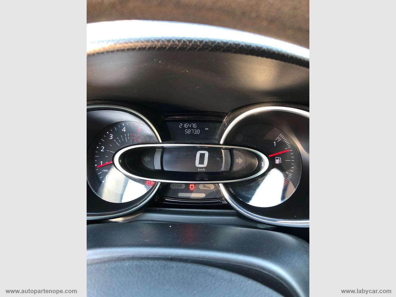 RENAULT Clio dCi 8V 75CV 5p. Moschino Intens