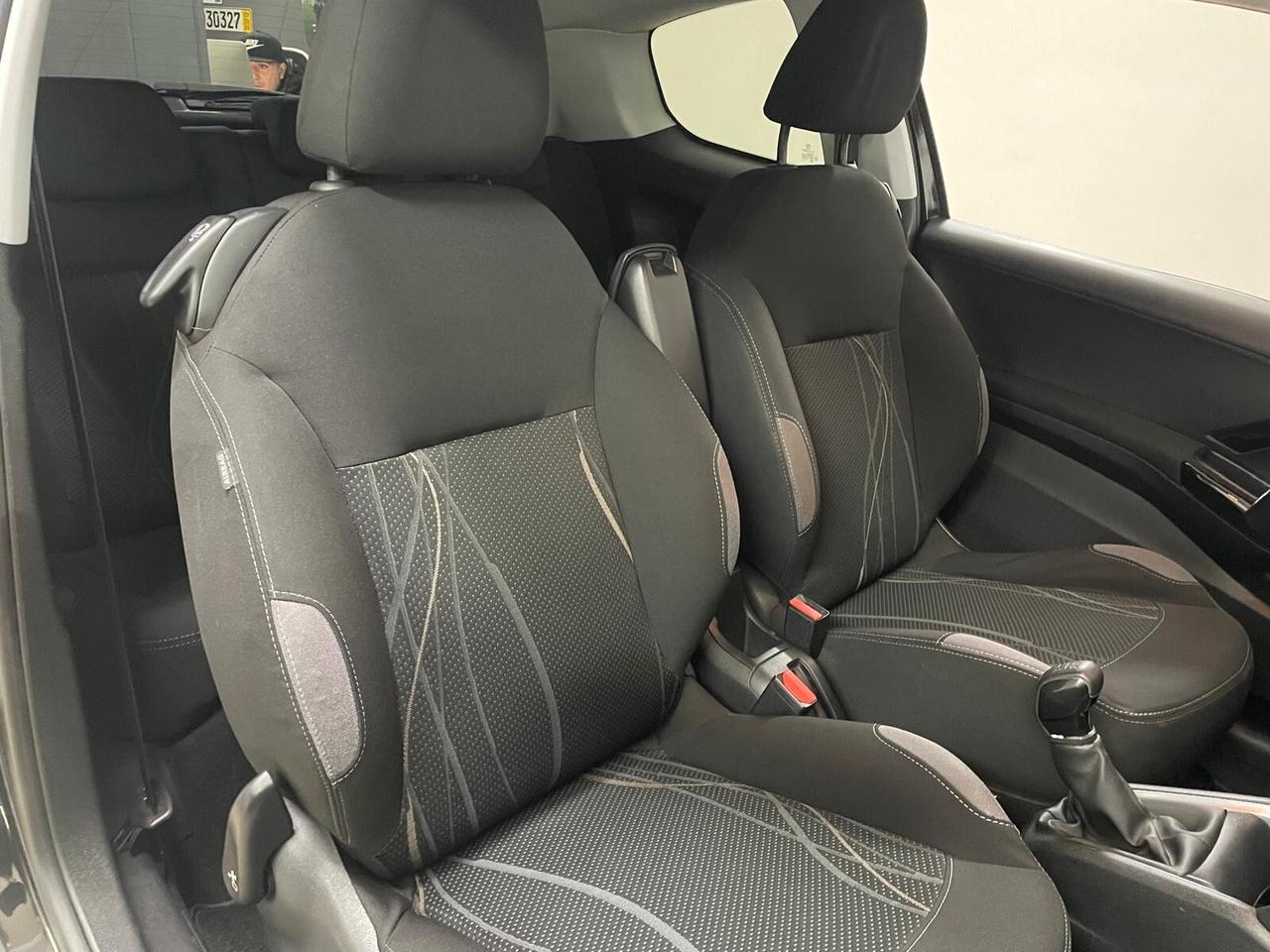 Peugeot 208 1.4 HDi 68 CV 3 porte Allure