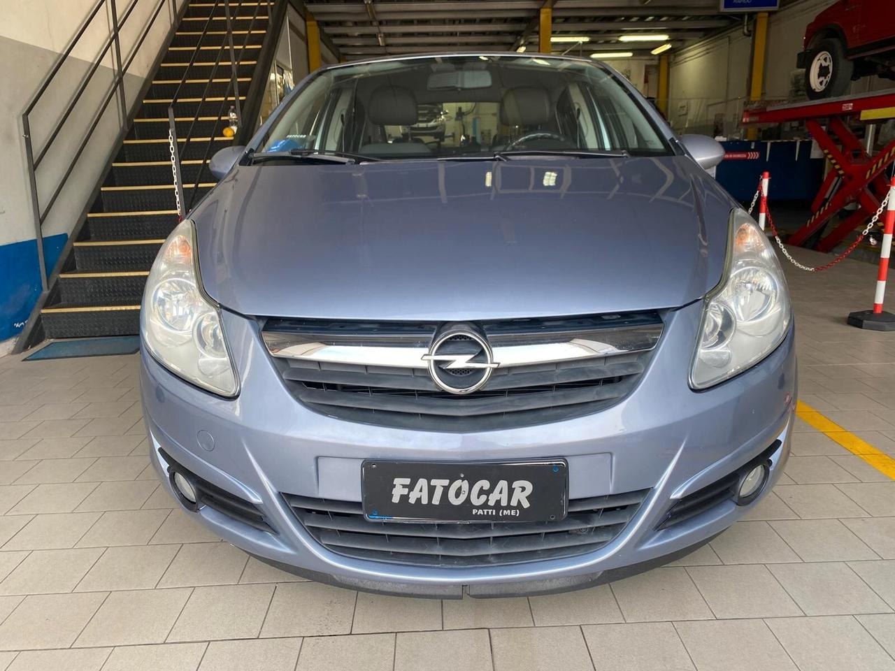 Opel Corsa 1.2 5 porte Cosmo