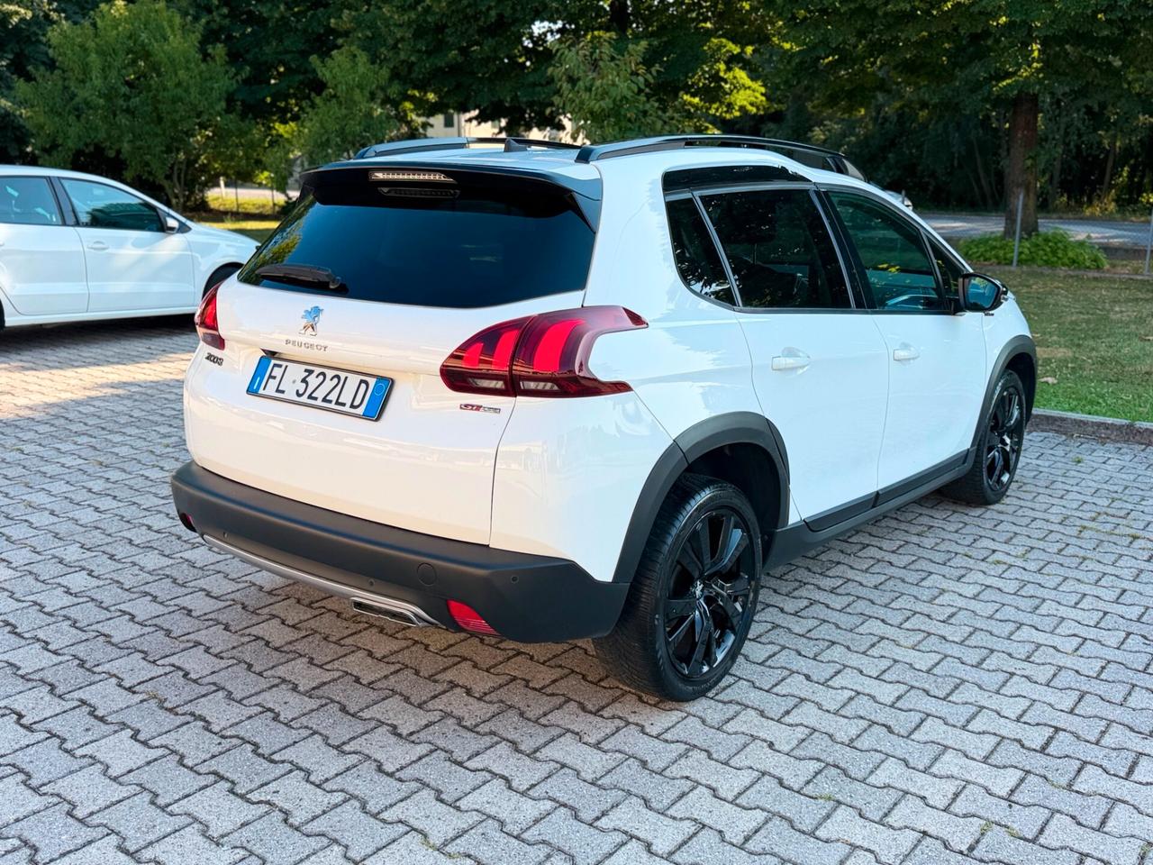 Peugeot 2008 PureTech Turbo 130 S&S Black Matt