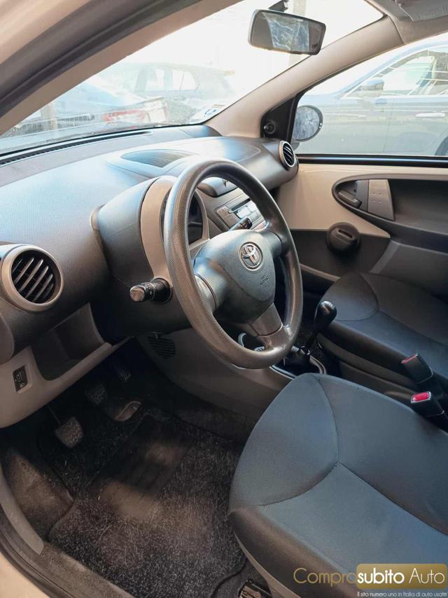 TOYOTA Aygo 1.0 12V VVT-i 5 porte Lounge