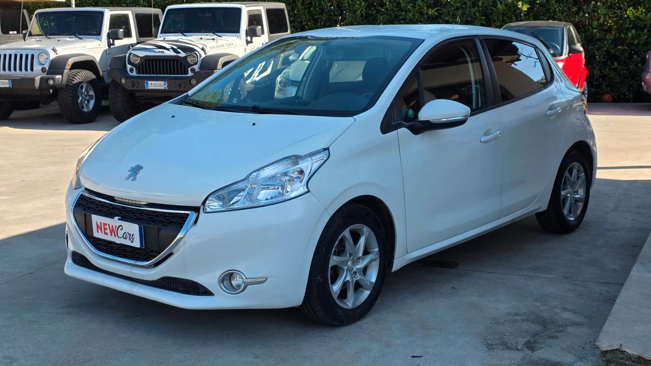 Peugeot 208 1.4 HDi 68 CV 5 porte Allure