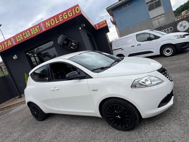 Lancia Ypsilon 1.2 69 CV 5 porte Elefantino