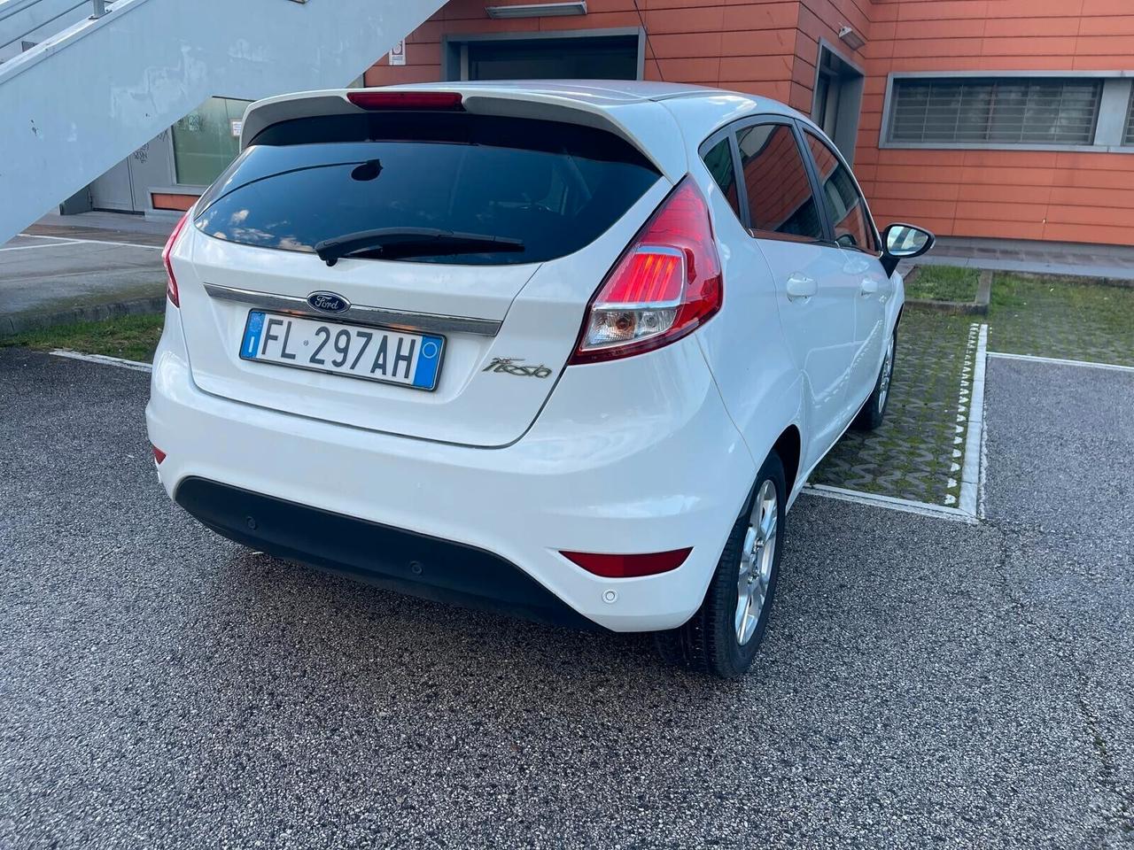 Ford Fiesta 1.5 TDCi 75CV 5 porte Black & White Edition