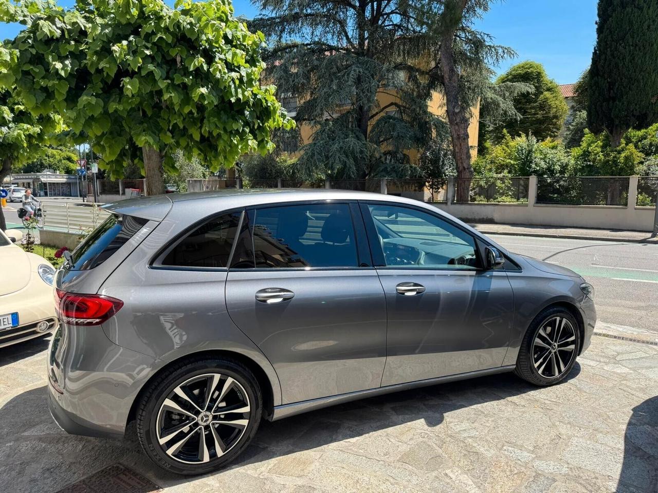 MERCEDES B 180 D AUTOMATIC SPORT NEOP NIGHT PACK