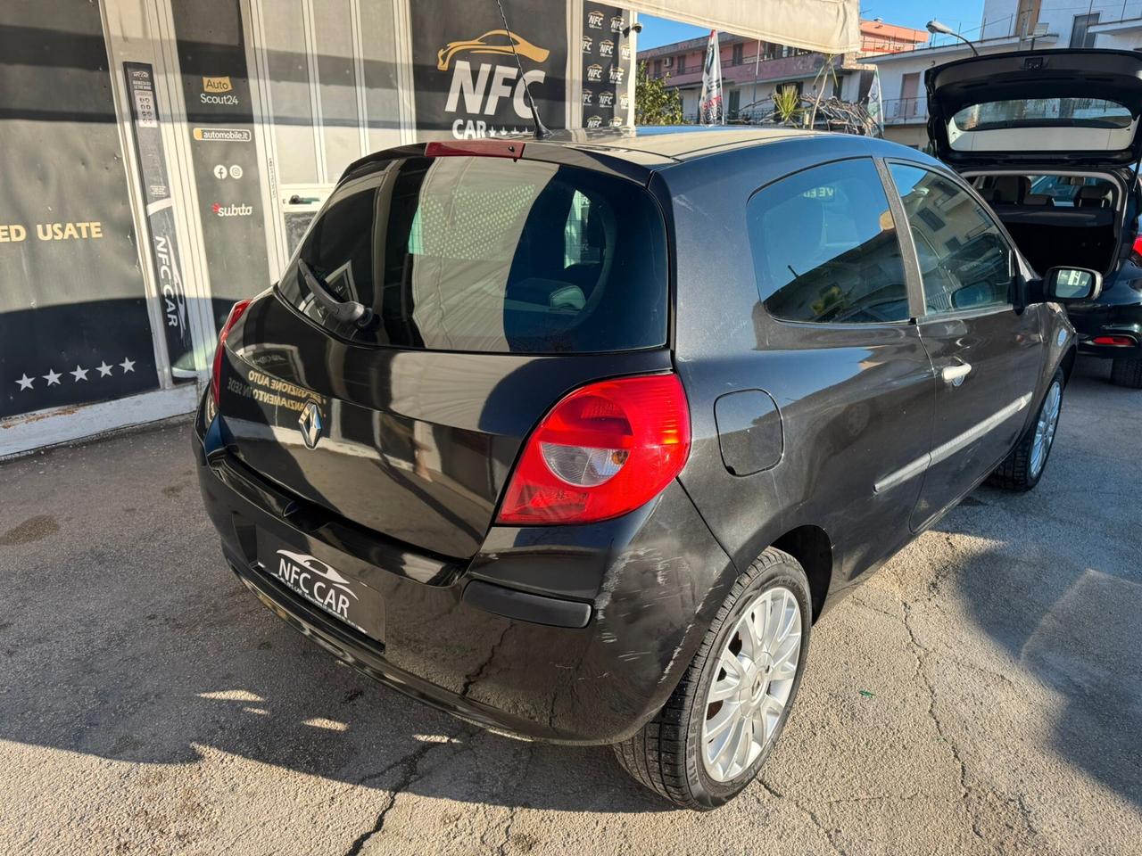 Renault Clio 1.2 16V 3 porte Le Iene