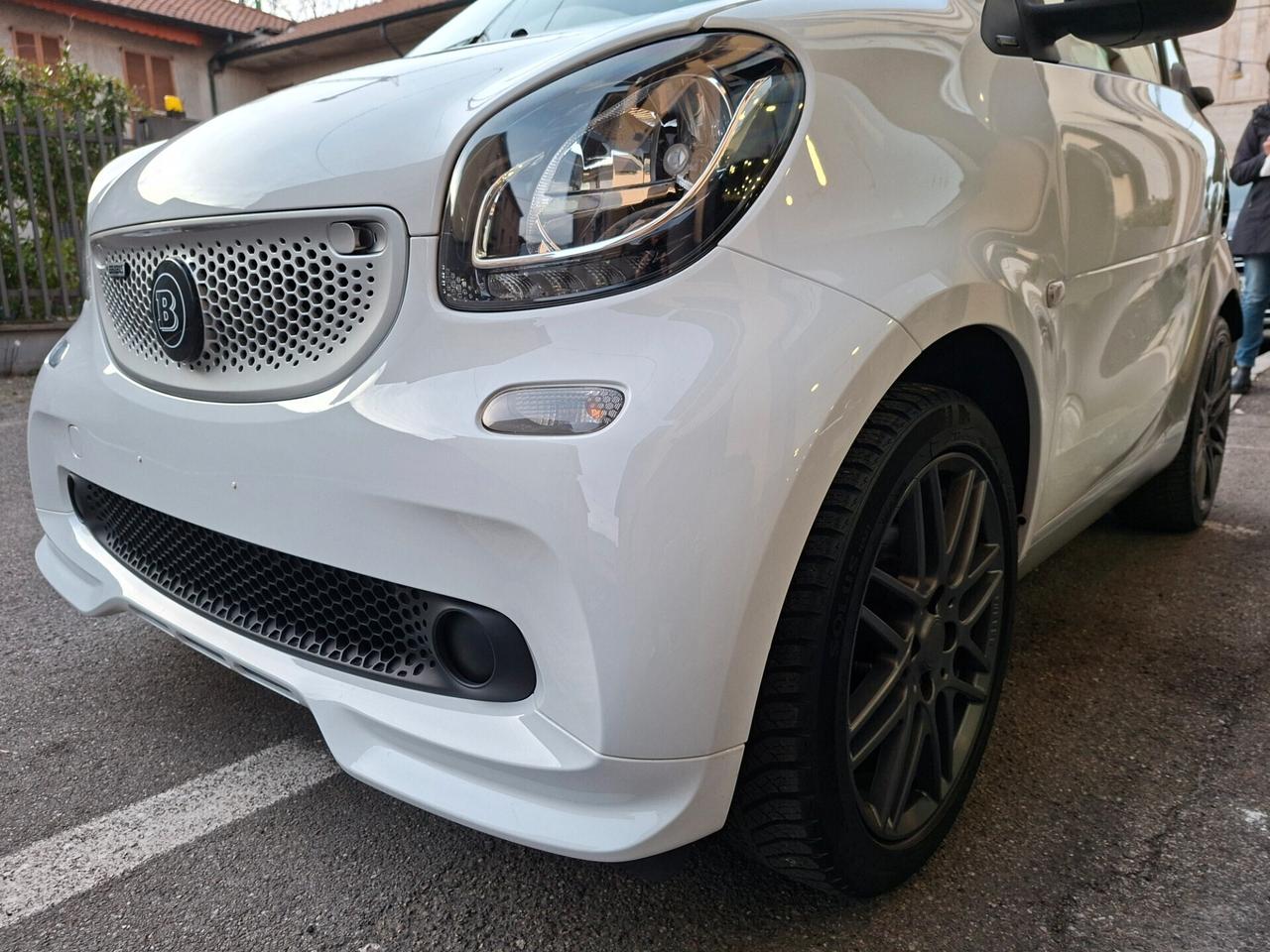 Smart ForTwo 0.9 turbo 90cv Pack Brabus Edition Schermo Pad