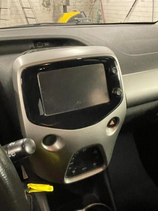 TOYOTA Aygo 1.0 VVT-i 69 CV 5 porte x-play