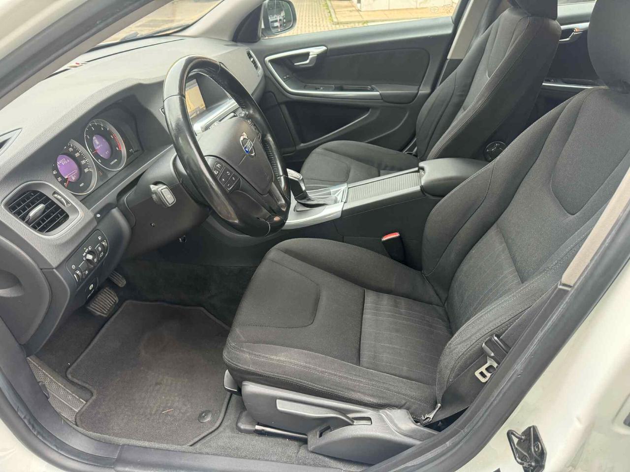 Volvo V60 D2 1.6 Powershift Ocean Race