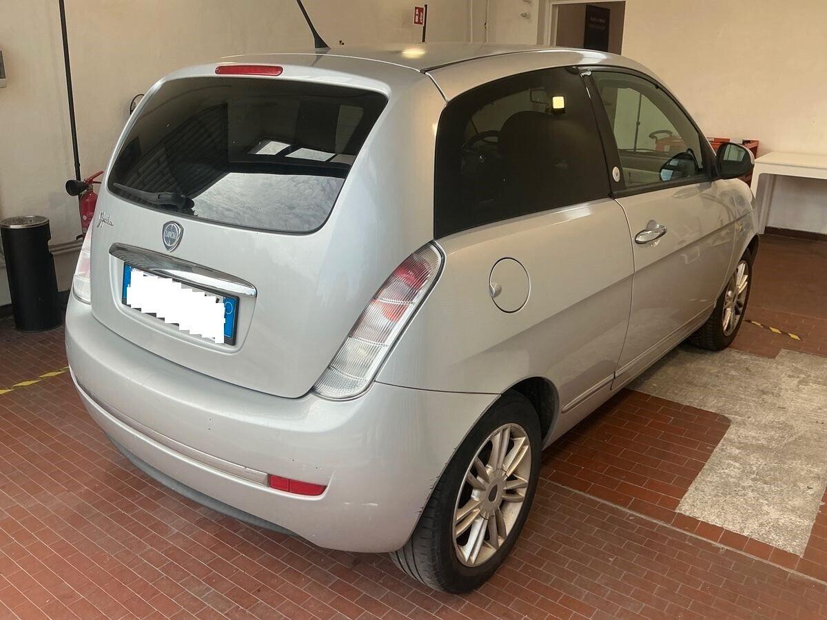 Lancia Ypsilon 1.4 Platino Ecochic GPL