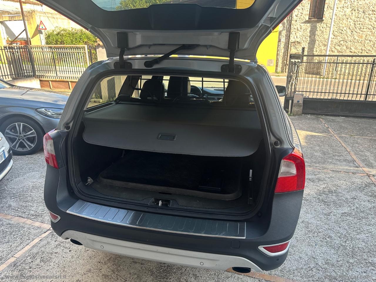 VOLVO XC70 D5 205 CV AWD Kinetic CROSS COUNTRY
