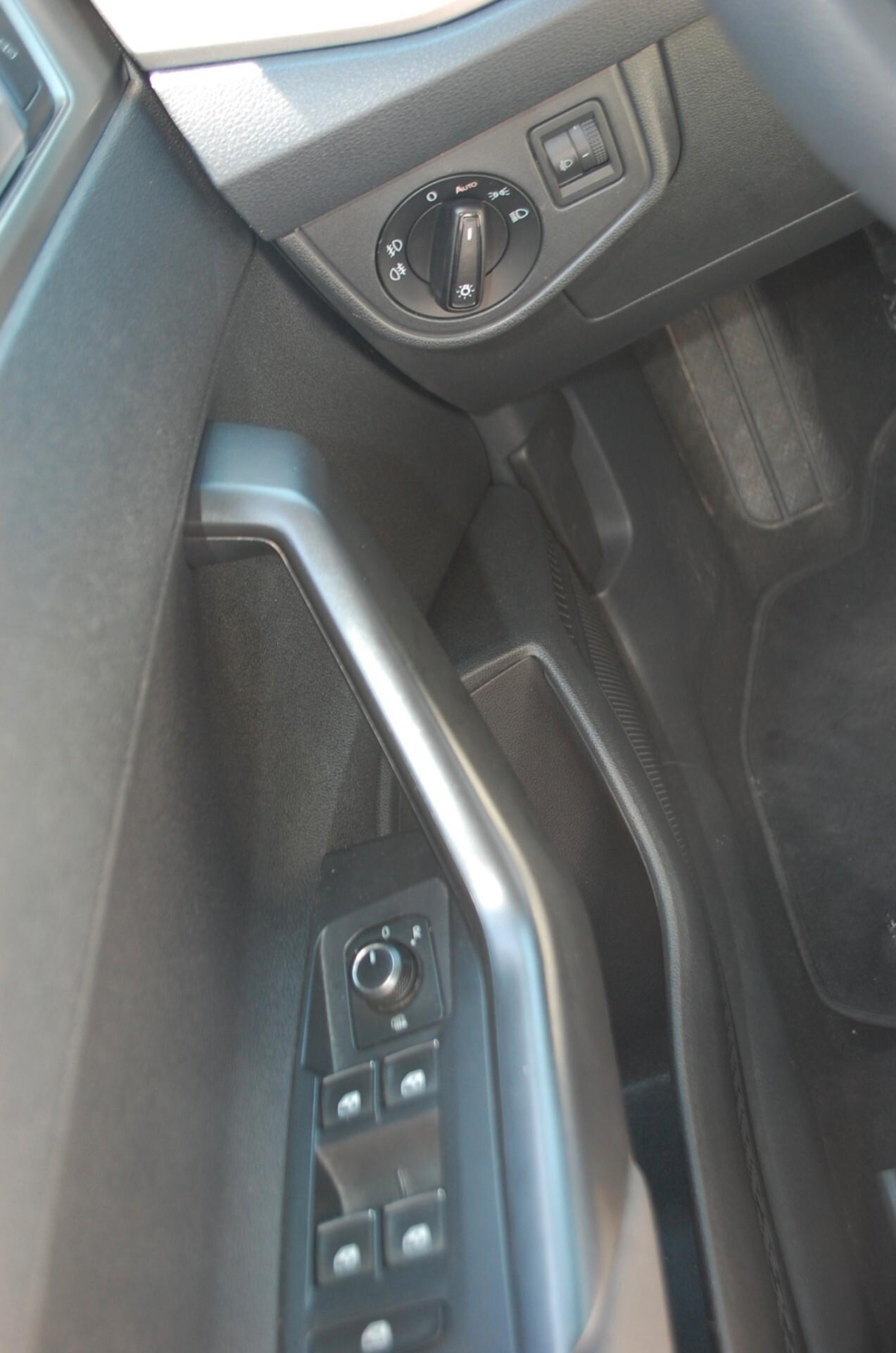Volkswagen Polo 1.0 mpi Comfortline 75CV Uff Italy USB App Lega