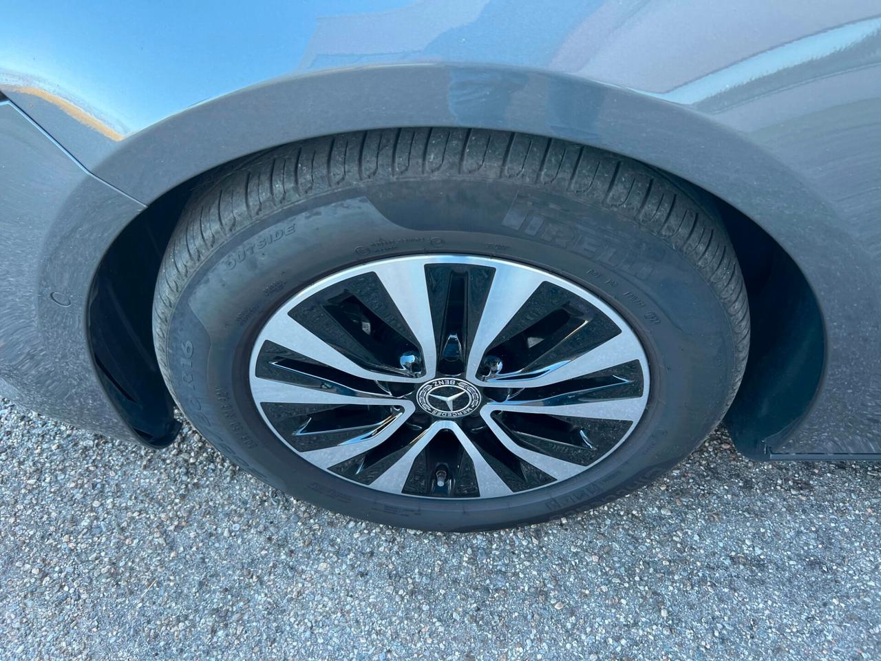 Mercedes-benz A 180 d Automatic AMG Line Advanced Plus -2025