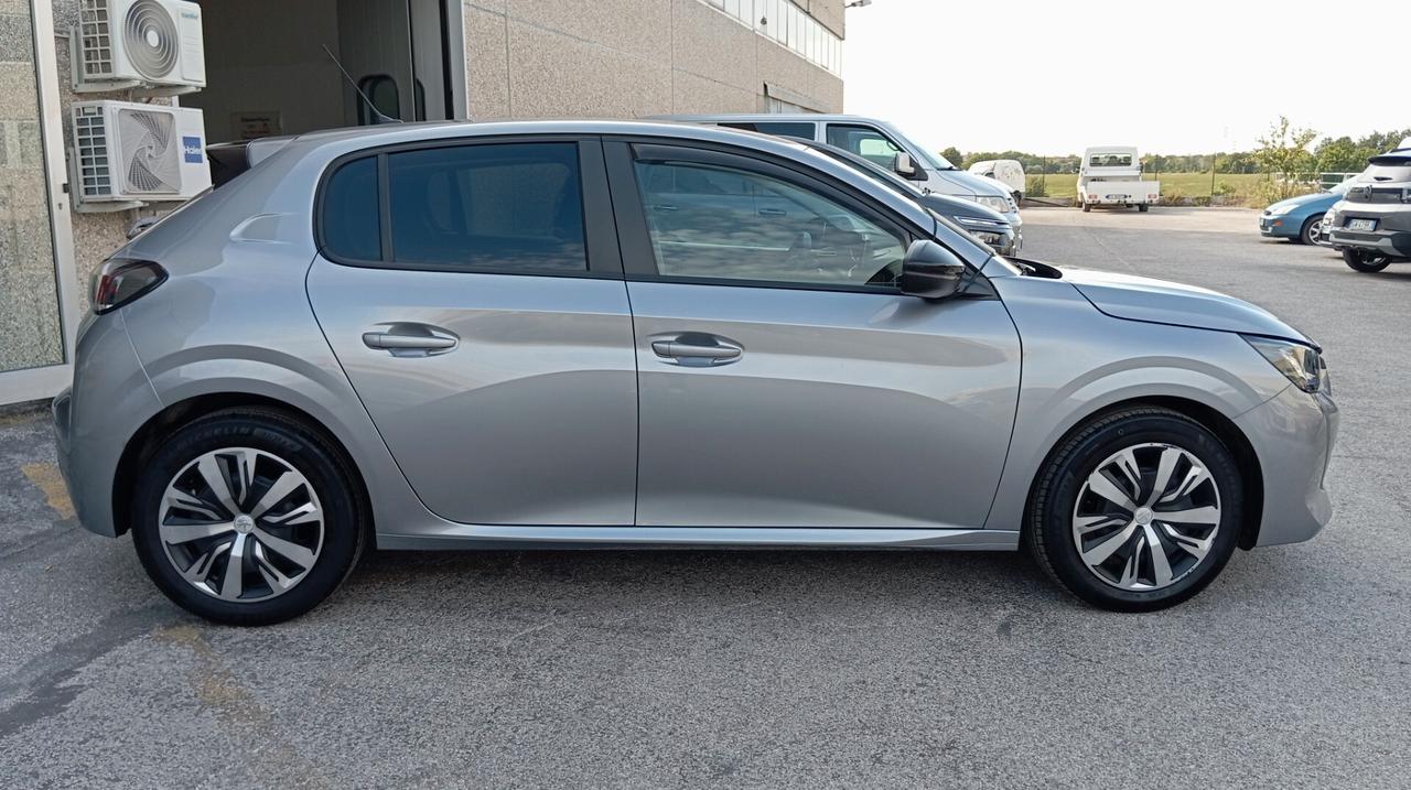 PEUGEOT 208 1.2 BZ - OK NEOPATENTATI