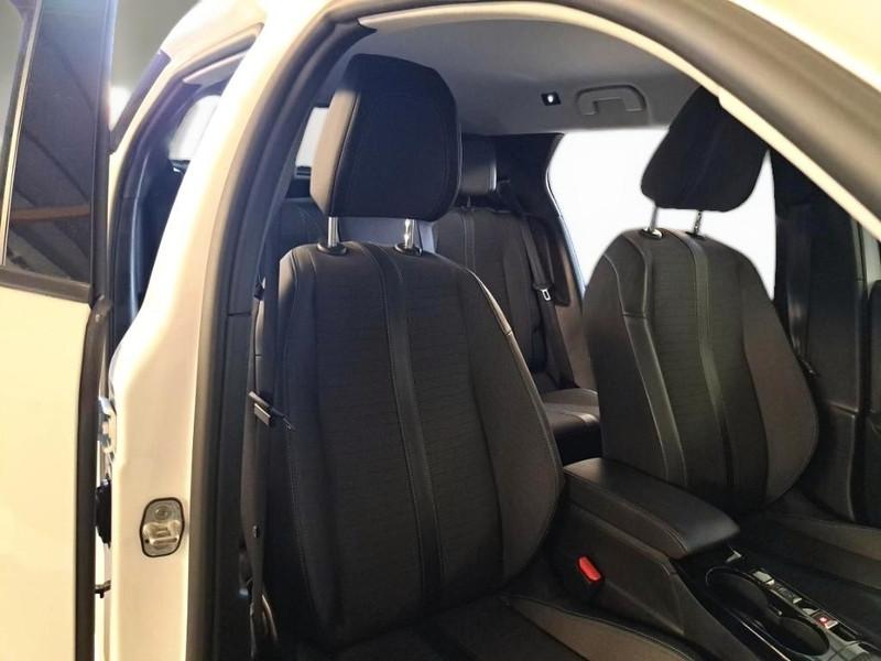 PEUGEOT 2008 BLUEHDI 130 EAT8 ALLURE S/S AUT. CROSSOVER