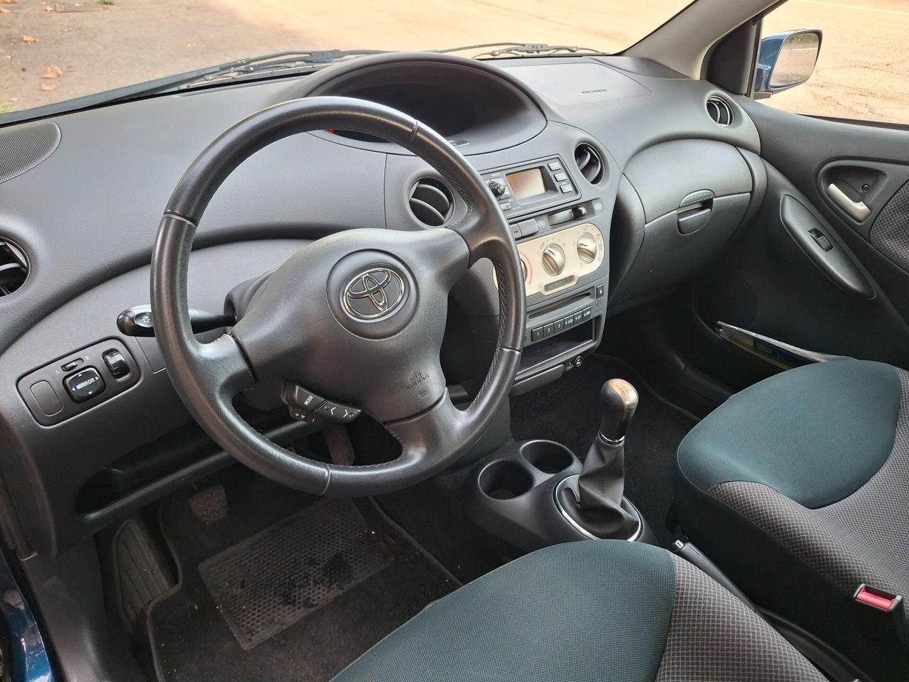Toyota Yaris 1.0 benzina