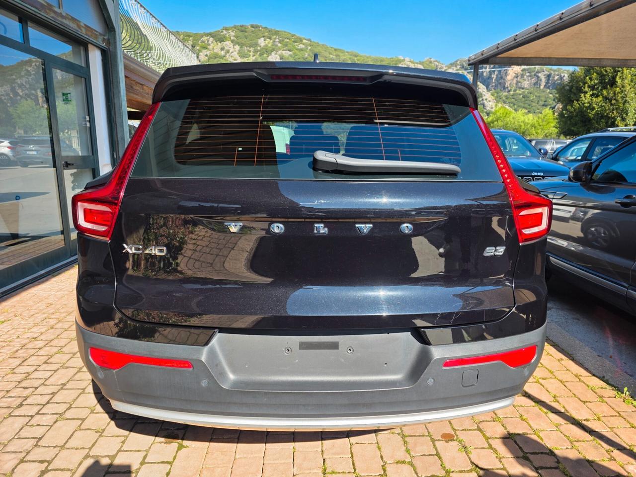 Volvo XC40 B3 automatico Core