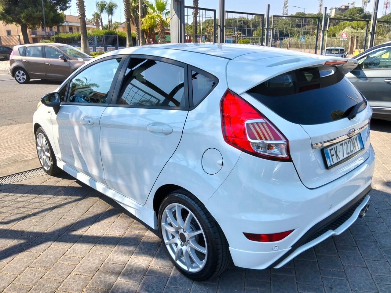 Ford Fiesta 1.5 TDCi ST-Line