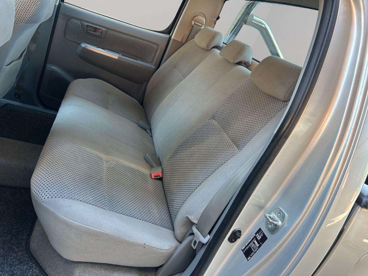 TOYOTA - Hilux - 3.0 D-4D 171cv 4WD 4p. Double Cab SR