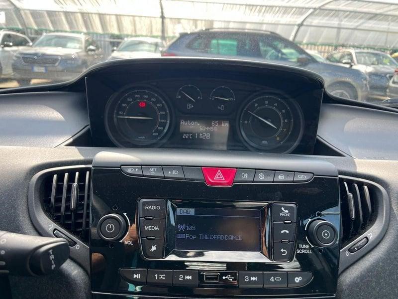 Lancia Ypsilon Ypsilon 1.0 FireFly 5 porte S&S Hybrid Silver Plus