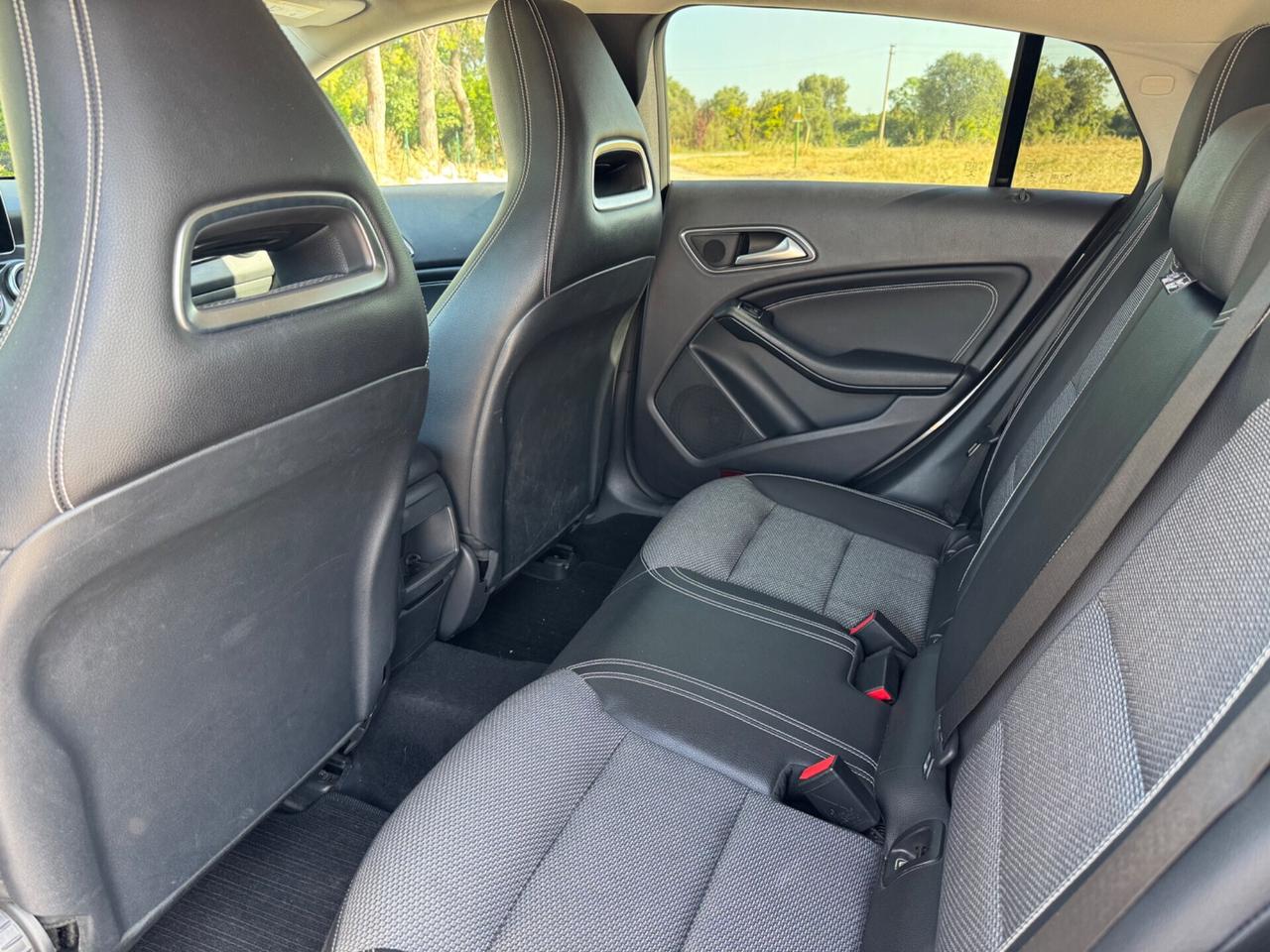 Mercedes-benz CLA 200 CLA 200 d S.W. Automatic Business