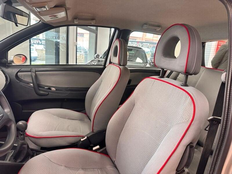 Lancia Y 1.2i 16V cat LS