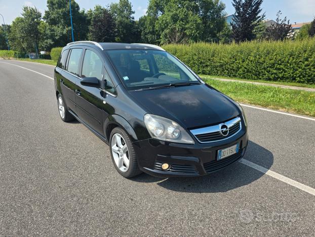 OPEL ZAFIRA 1.9 CDTI 7 POSTI"OK PER NEOPATENTATI