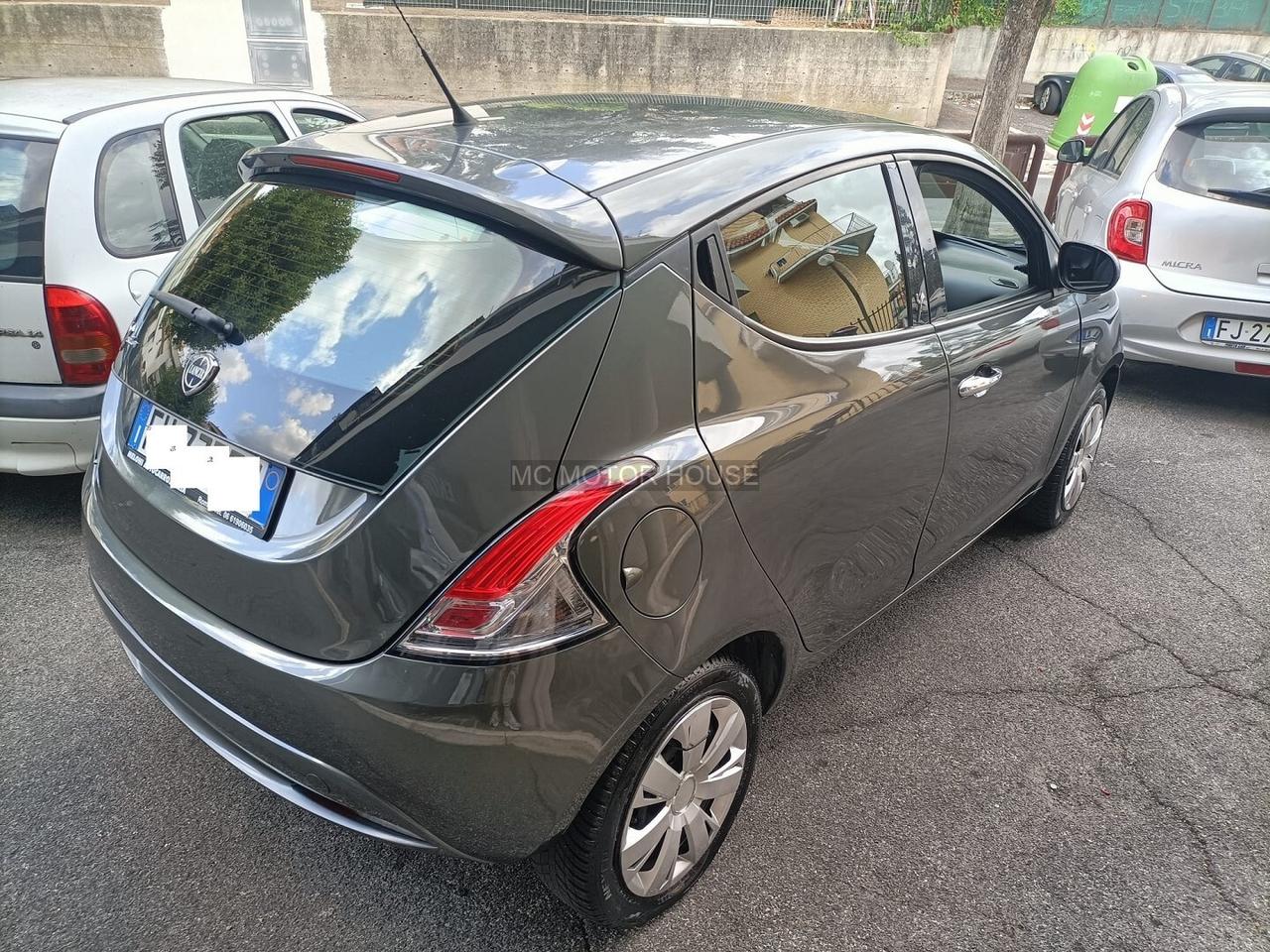 YPSILON 1.2 BENZINA 69cv*NEOPATENTATI*PERMUTE/RATE