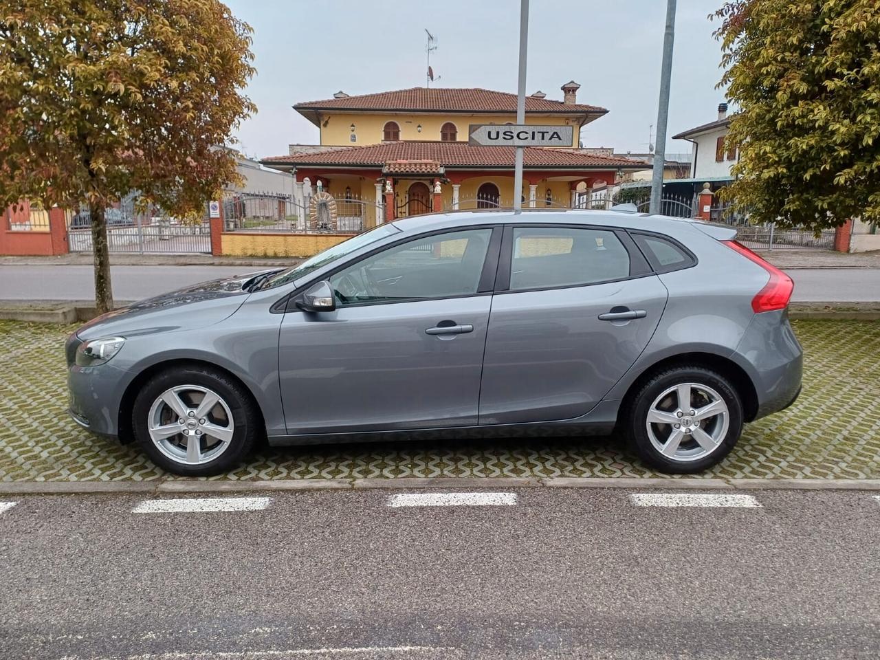 Volvo V40 D2 Geartronic Business