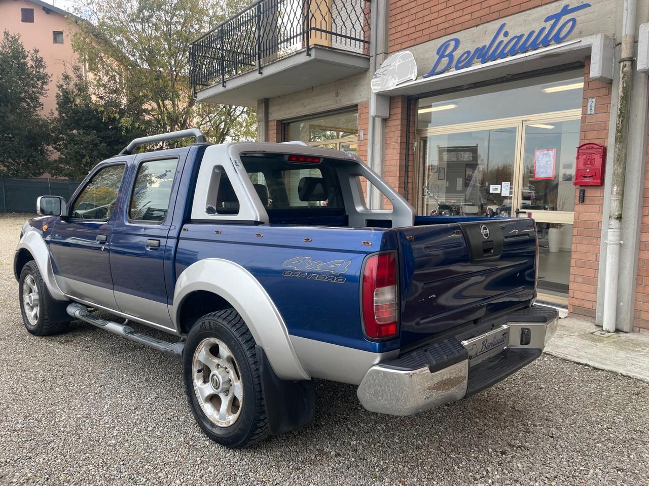 Nissan Navara 2.5 td doppia cabina