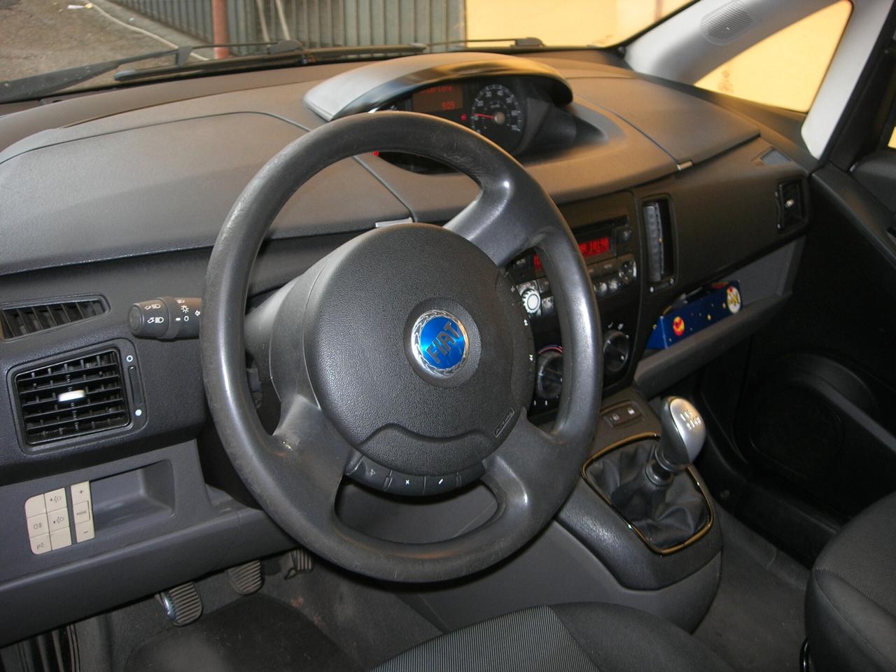 Fiat Idea 1.4 16V Emotion