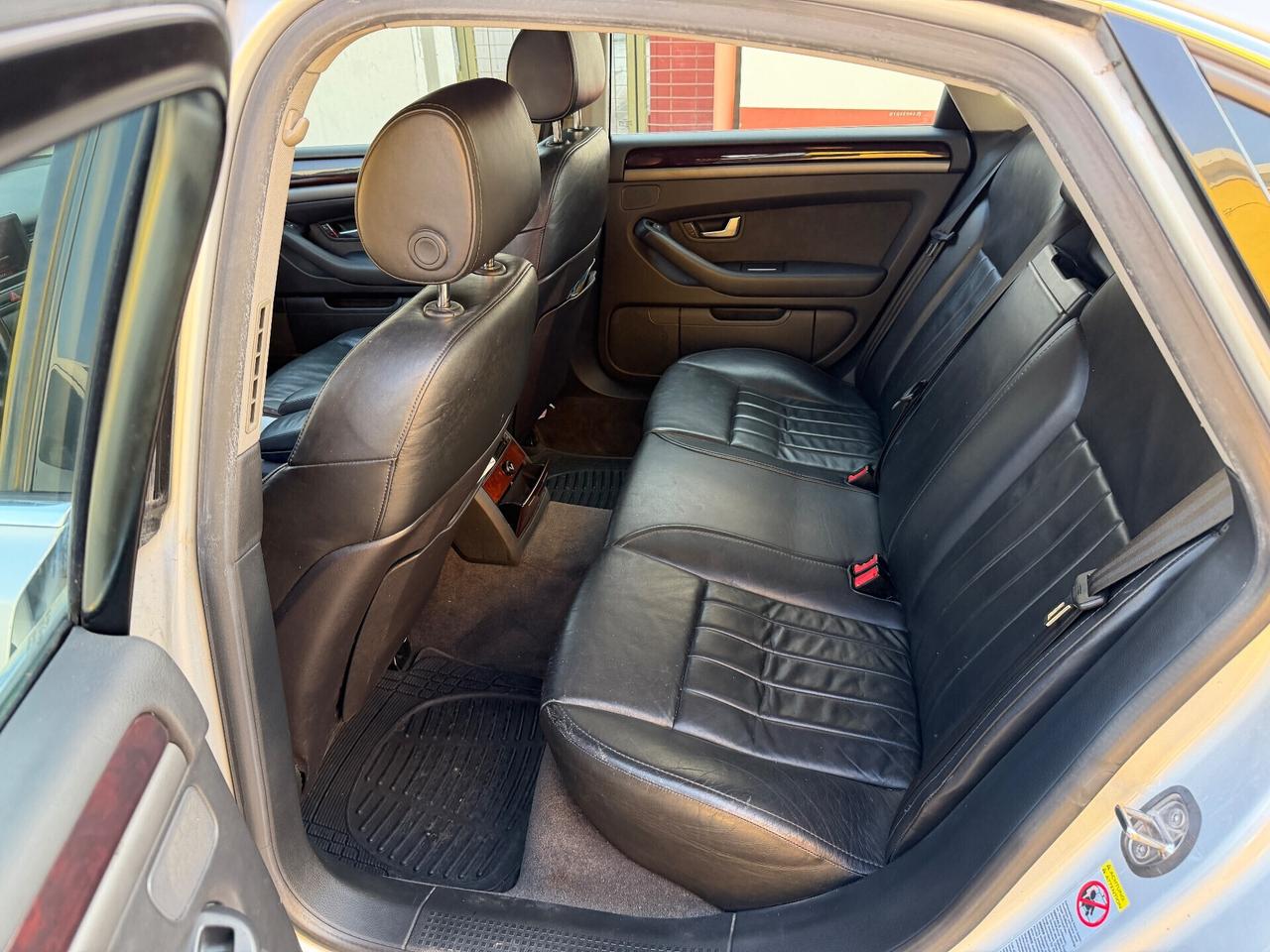 Audi A8 3.0 V6 TDI quattro tiptronic