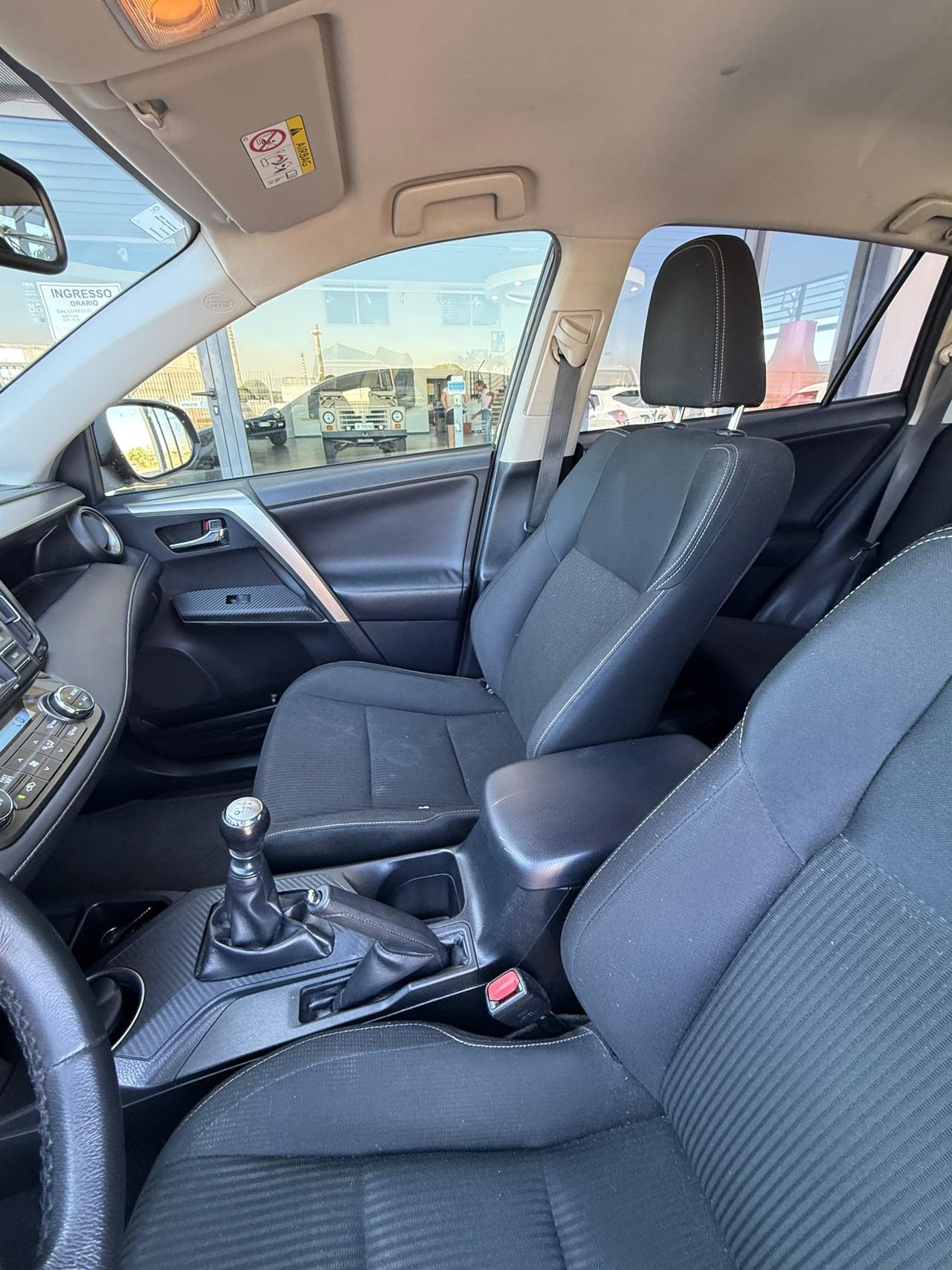 Toyota RAV 4 RAV4 2.0 D-4D 2WD my14"