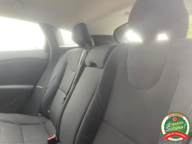 VOLVO V40 D2 1.6 Kinetic