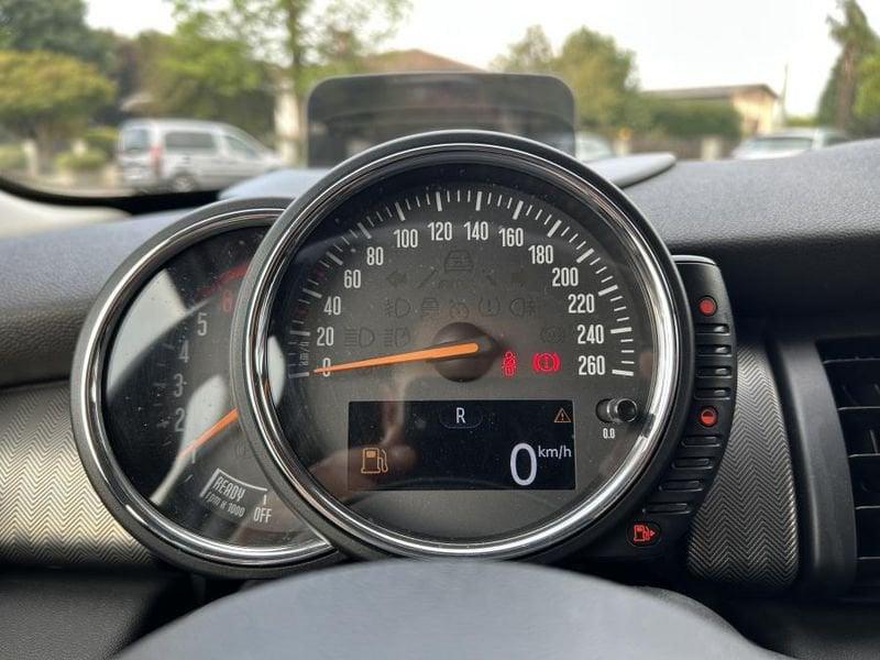 MINI Cooper D 1.5 Hype 5 porte auto SUPER-ACCESSORIATA