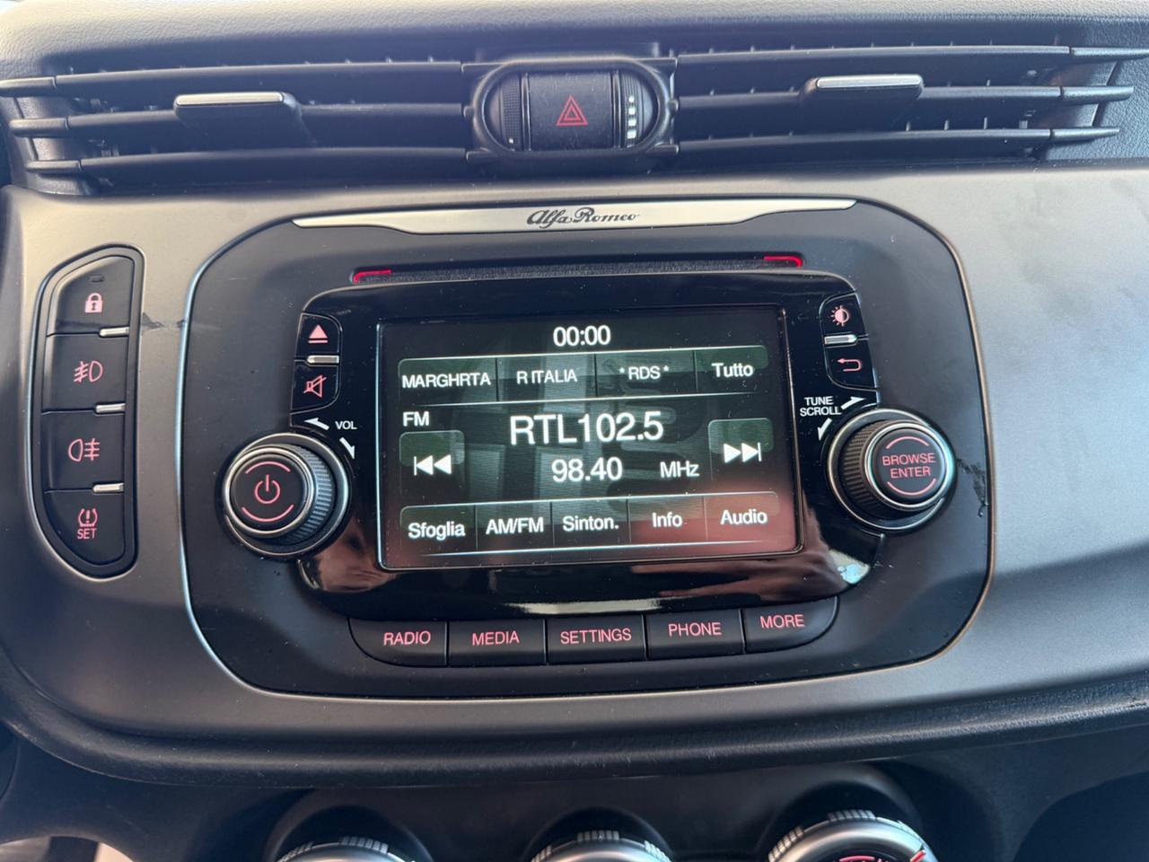 Alfa Romeo Giulietta 1.6JTDm Distinctive UNIPRO.2015