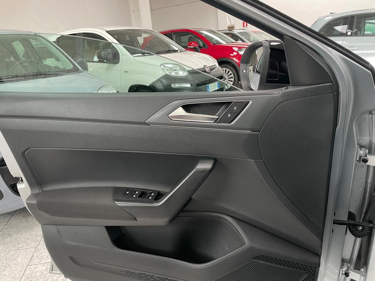 Volkswagen Taigo 1.5 TSI ACT 150 CV DSG R-Line Black