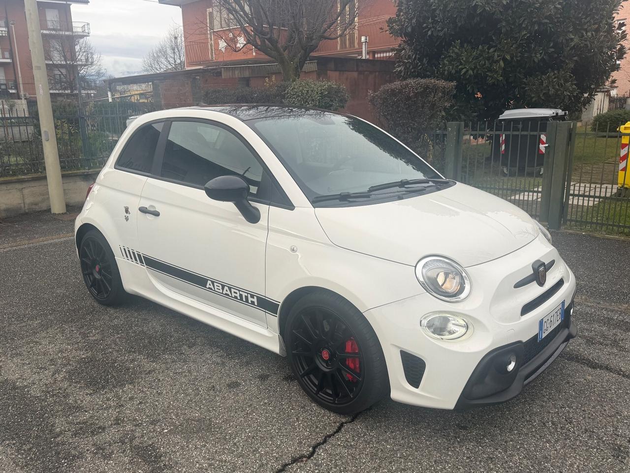 Abarth 595 1.4 Turbo T-Jet 180 CV Esseesse