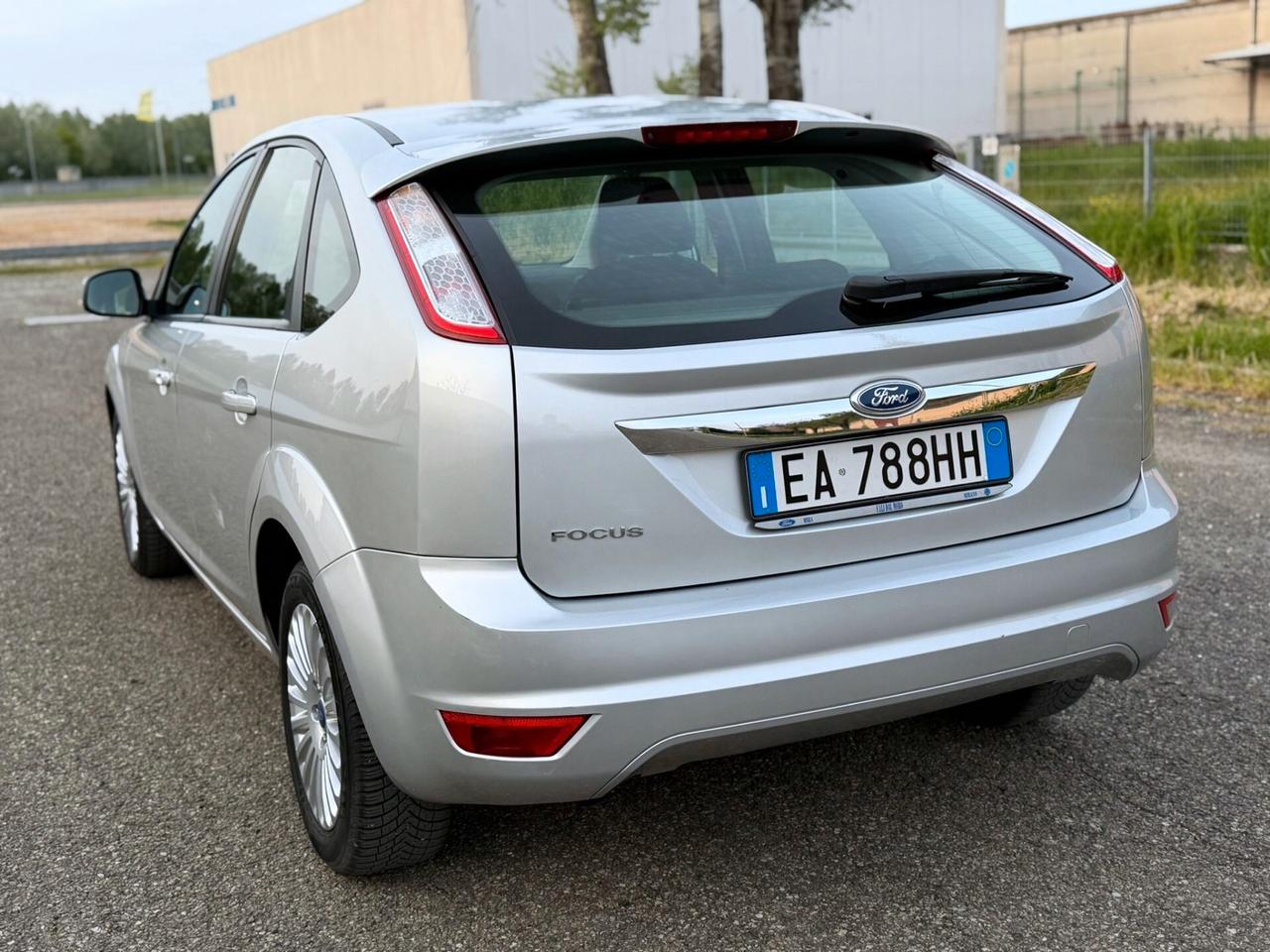 FORD FOCUS 2.0 TITANIUM BENZINA GPL 2030