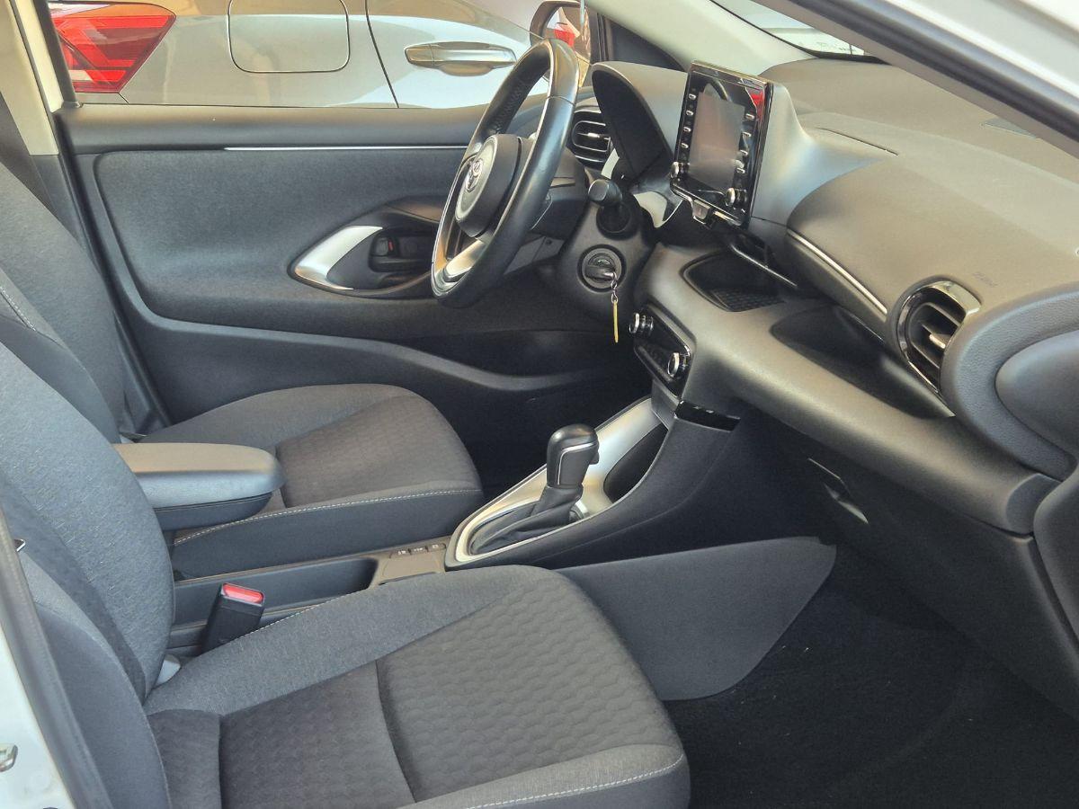 TOYOTA - Yaris - 1.5 Hybrid 5p. Business