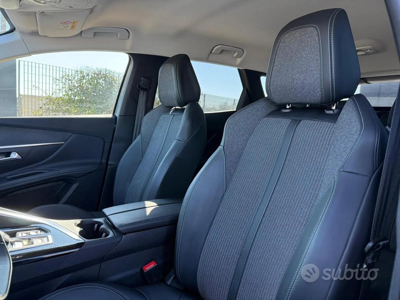 Peugeot 3008 1.5 Allure *CAMBIO AUTOMATICO*