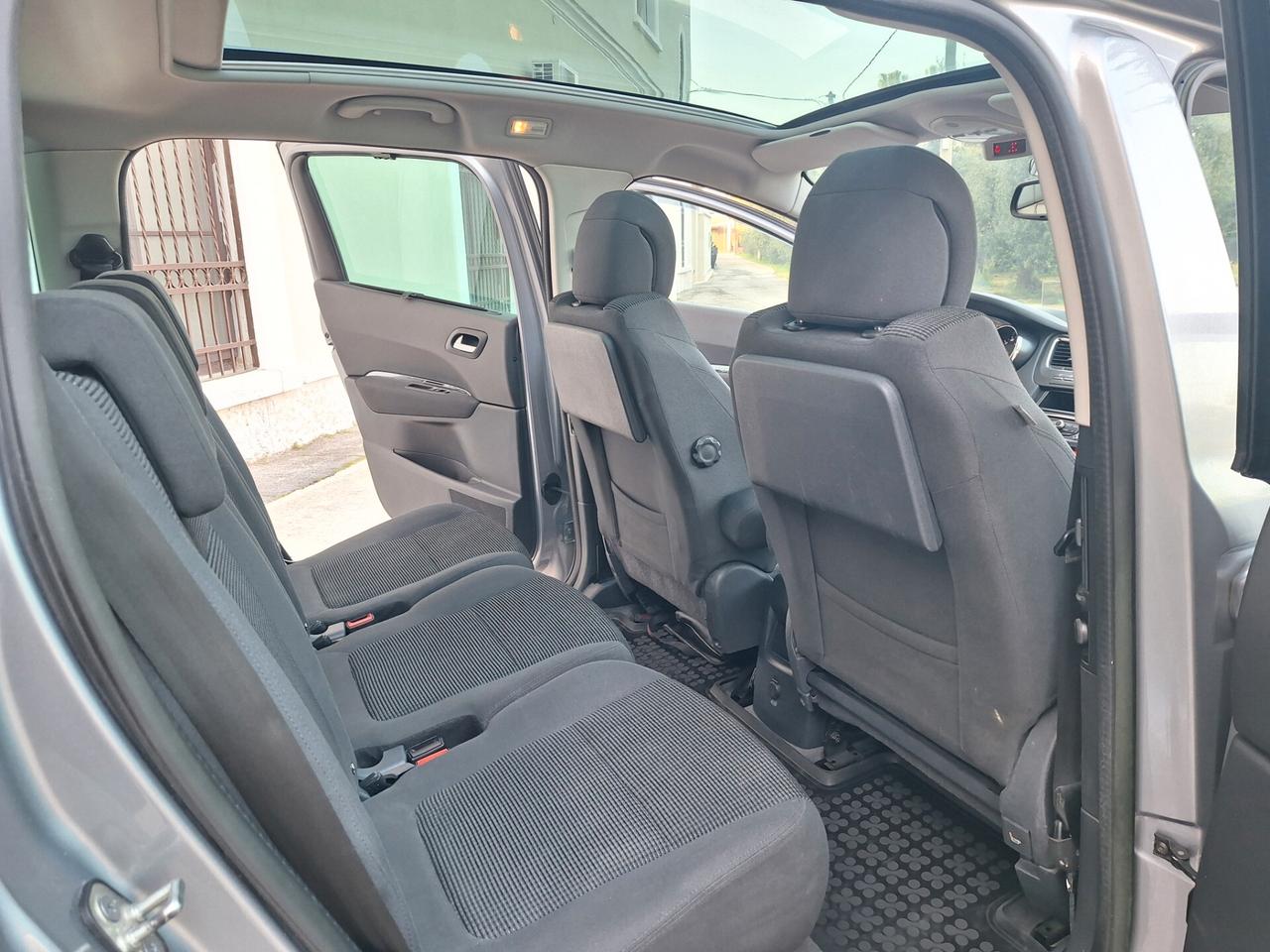 Peugeot 5008 1.6 HDi 115CV"7 POSTI" NAVI TETTO