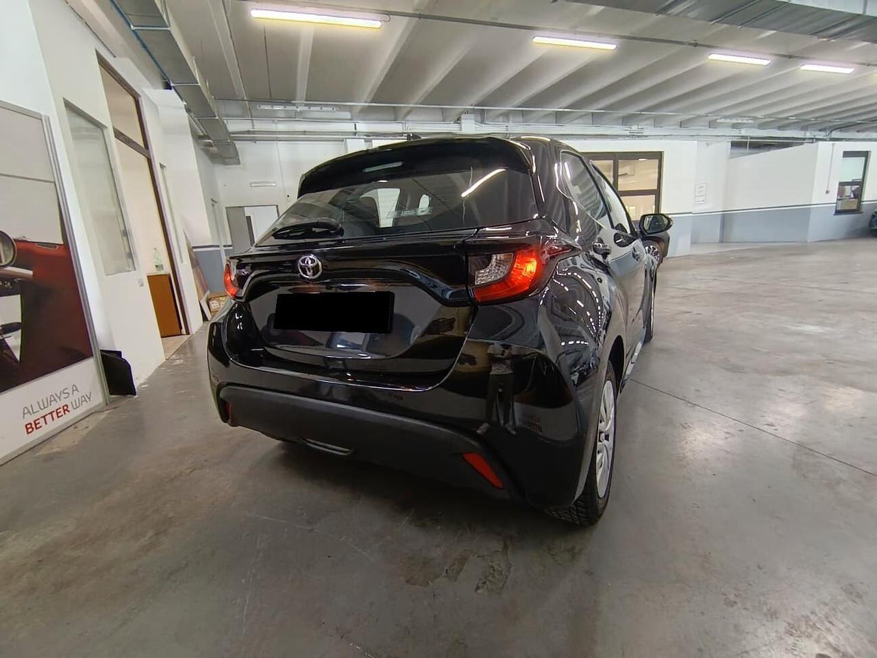 Toyota Yaris 1.0 5 porte Active
