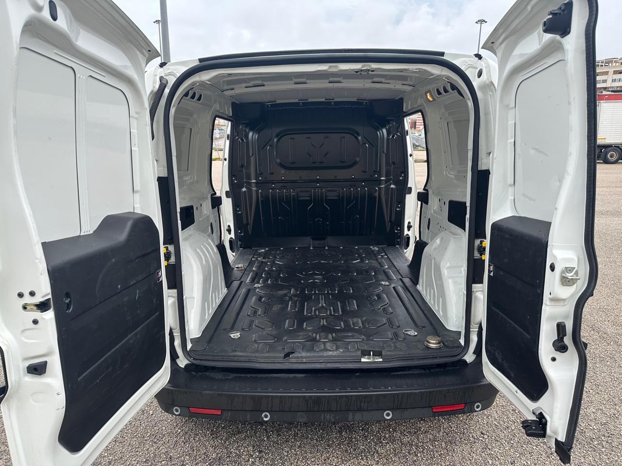 Fiat Doblo Doblò 1.6 MJT 105CV S&S PL-TN Cargo Maxi Easy