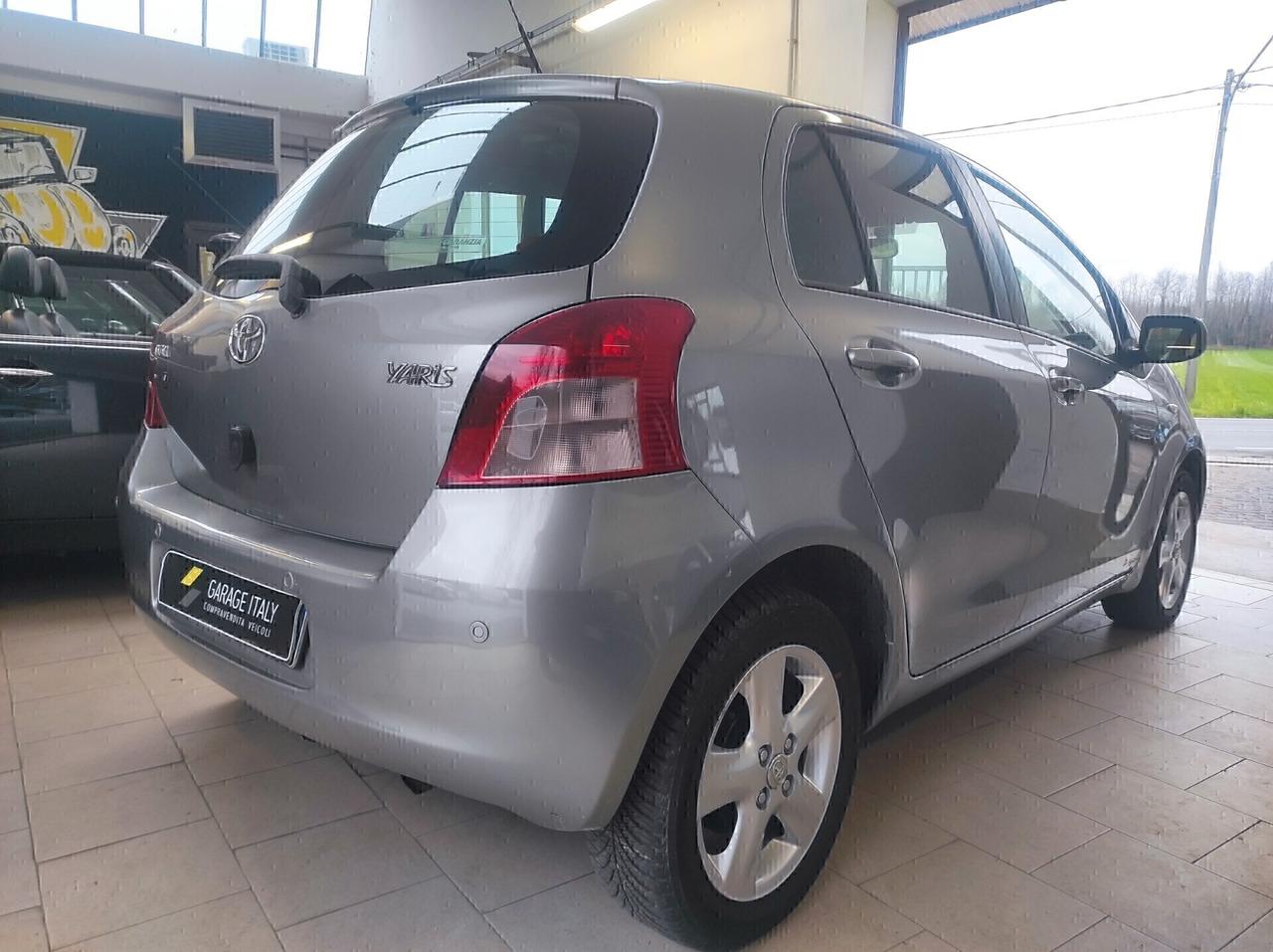 Toyota Yaris 1.0 5 porte Sol