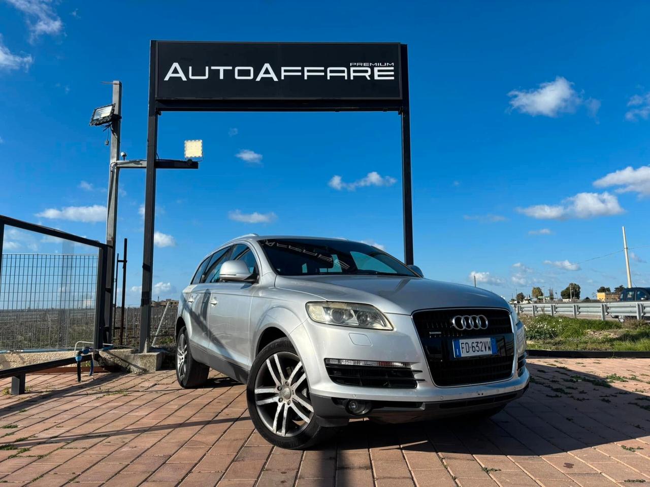 Audi Q7 3.0 V6 TDI 233CV quattro tiptronic s line