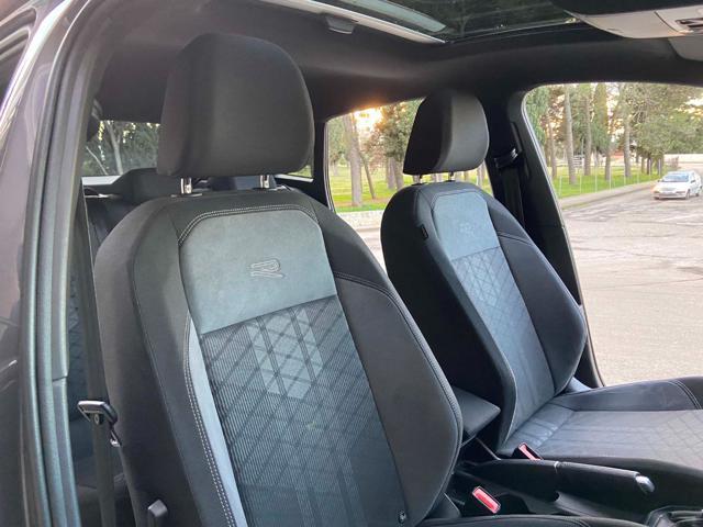 VOLKSWAGEN Taigo 1.0 TSI 110 CV DSG R-Line TETTO APR/PAN